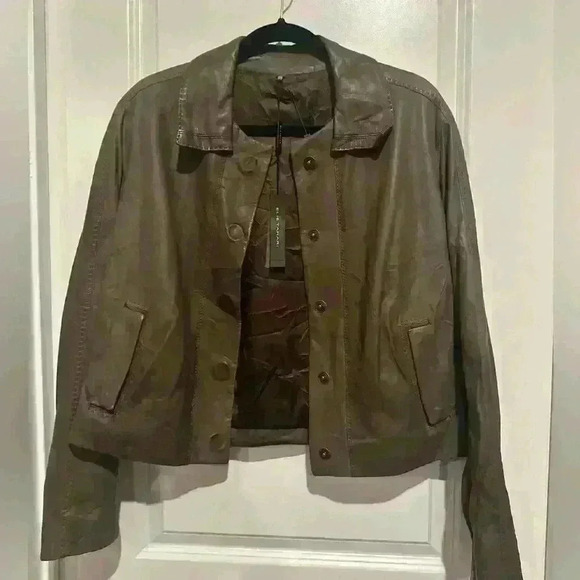 Elie Tahari Jackets & Blazers - Brand new Elie Tahari Brown Leather Jacket Size large